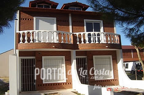 Triplex en Alquiler foto 1