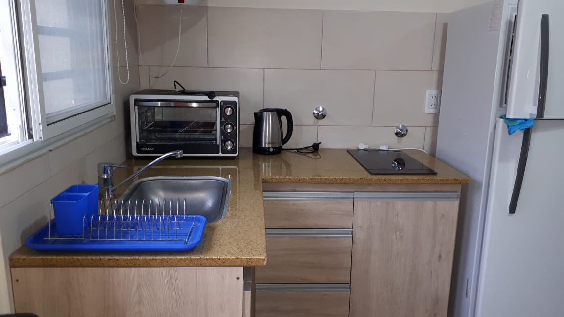 Monoambiente con parrilla a una cuadra del mar miniatura 5